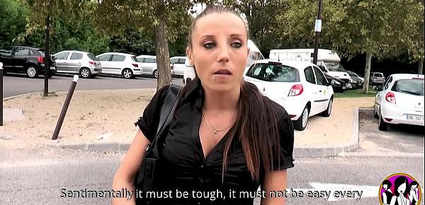  Caregiver slut Lola gets sex in the street of Avignon